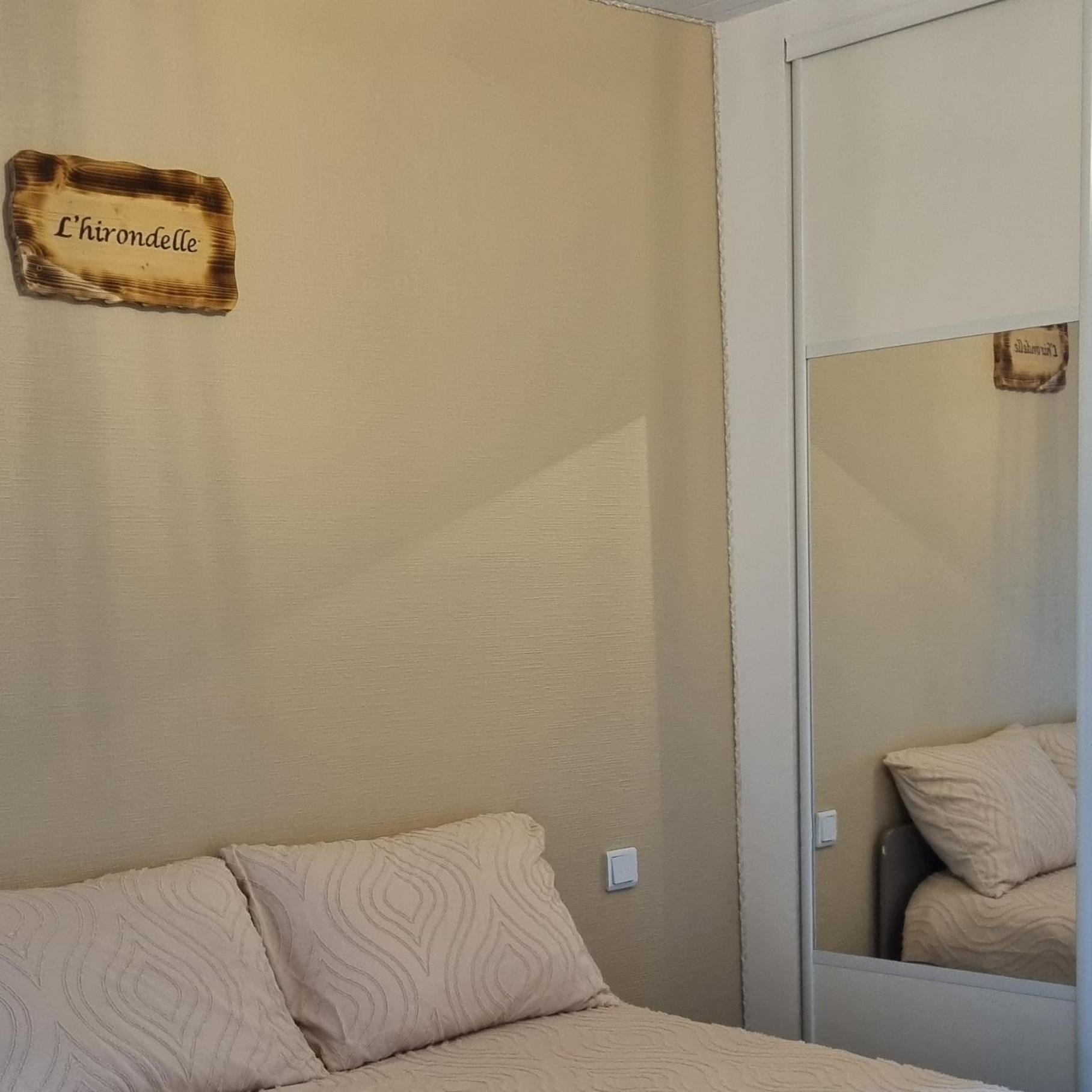 L'Hirondelle Panzió Le Grand-Serre Kültér fotó