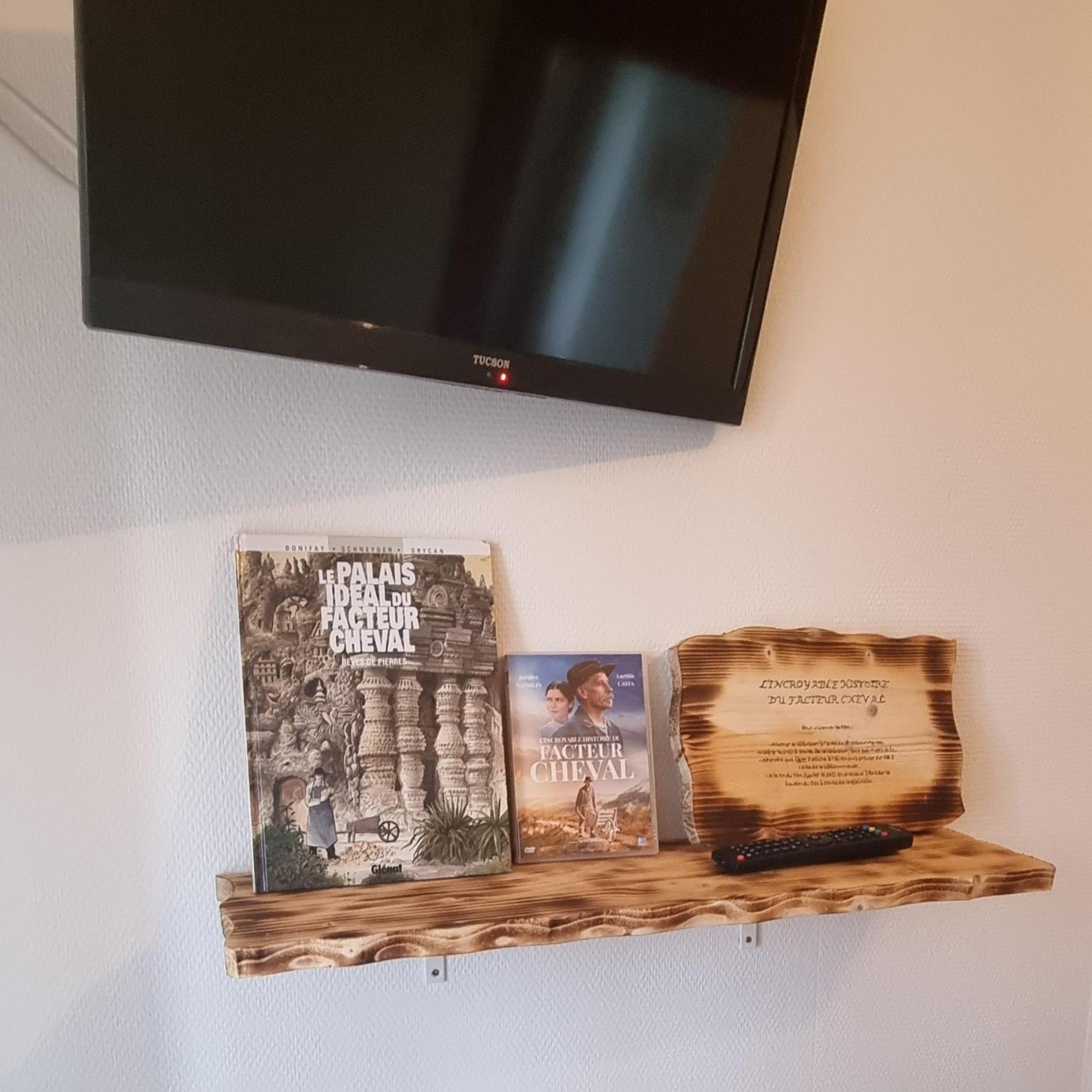 L'Hirondelle Panzió Le Grand-Serre Kültér fotó